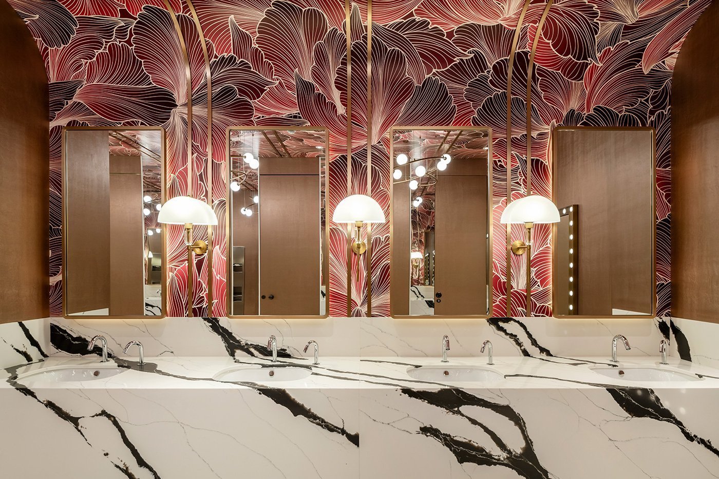 Dubai Mall Bathroom